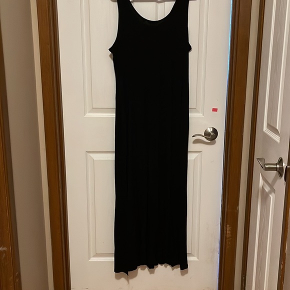 Black sleeveless dress long side split up to knee - Picture 2 of 3